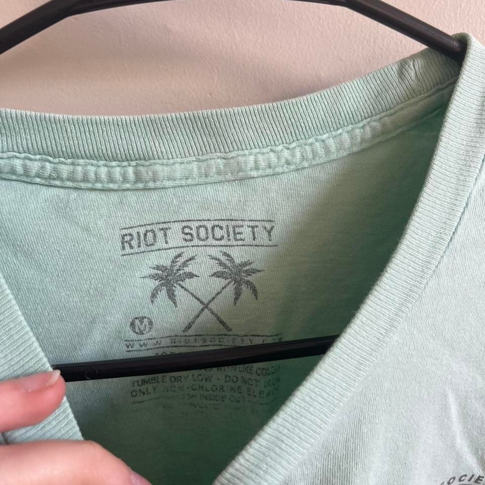 Riot Society Santa Cruz Party Cup Graphic T-Shirt Mens Medium Mint Green Skate - Picture 2 of 5